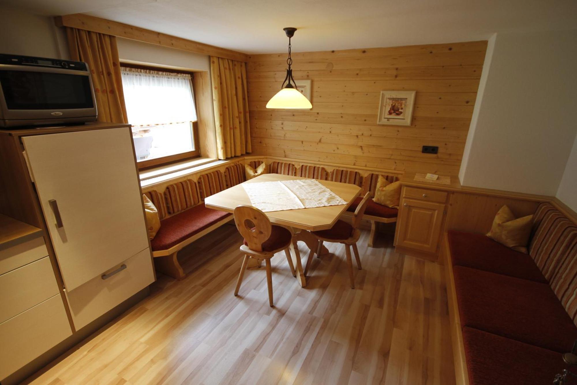 Landhaus Rohrmoser Цел ам Цилер Стая снимка